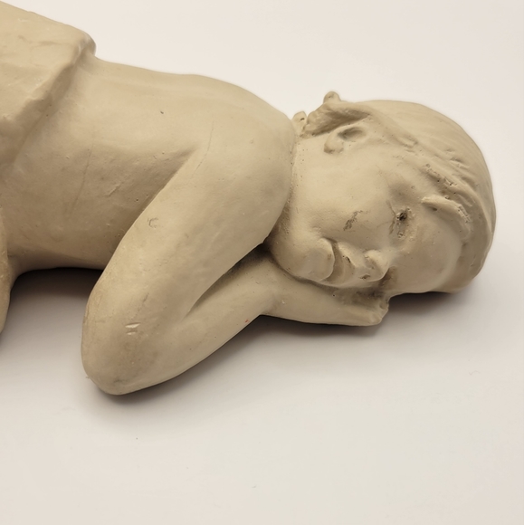 Vintage Austin Productions baby sculpture by Sculptured Treasures Inc. 1982 - Picture 2 of 7